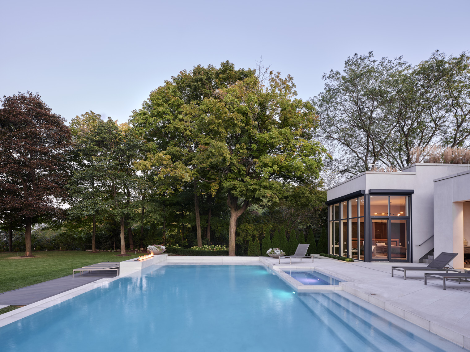 Architecture-Modern-Luxury-Home-Pool-Hamilton-6442-JANETKIMBER